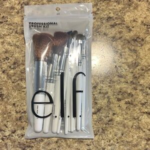 ELF Professional Brush Kit - Silver and White